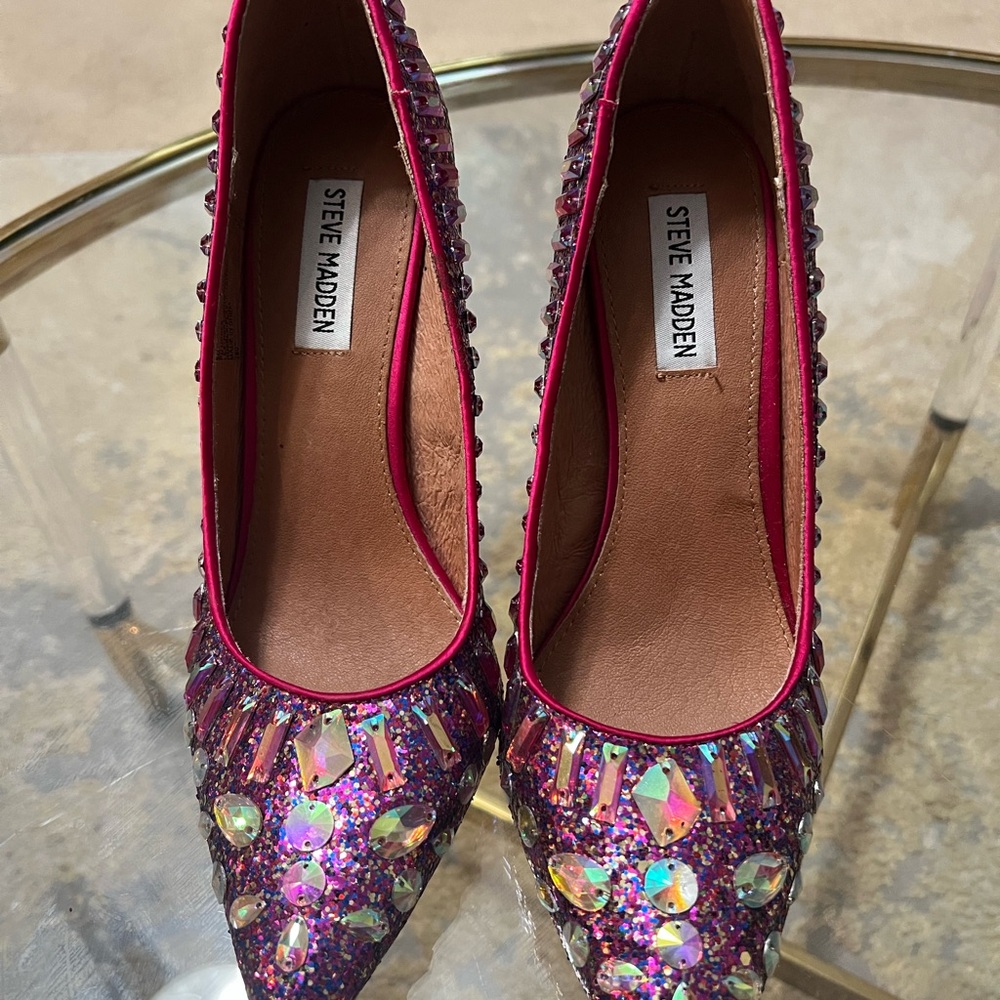 Steve Madden Pink Heels with Scalloped Edge